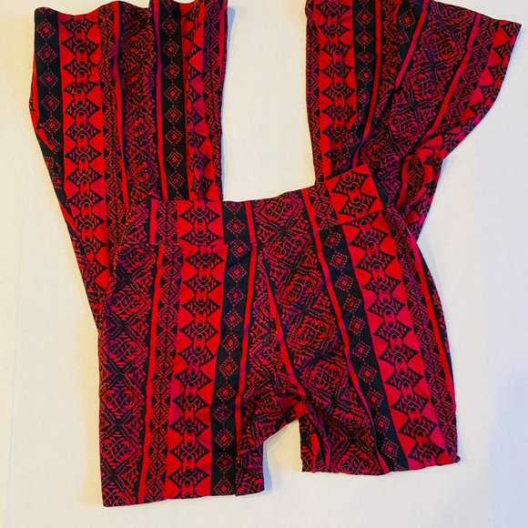 Stretchy Bell Bottom Leggings - Picture 3 of 3